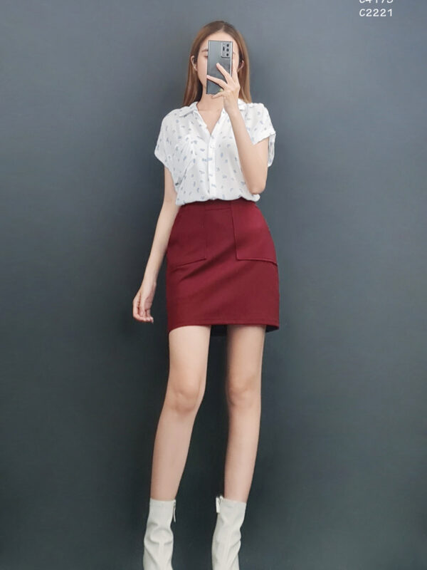 Chân váy xuất, túi trước, trơn
