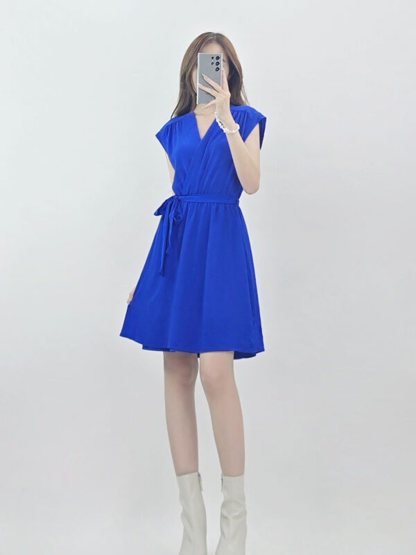 Đầm Monteau cổ đắp chéo tay liền dây cột eo