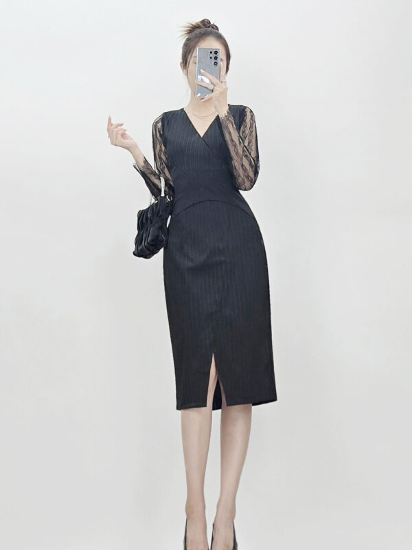 Đầm xuất cổ V, tay dài, phối ren xẻ trước