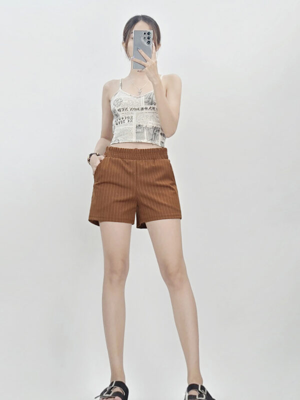 C7641 - Quần short F21 lưng thun, phối sọc