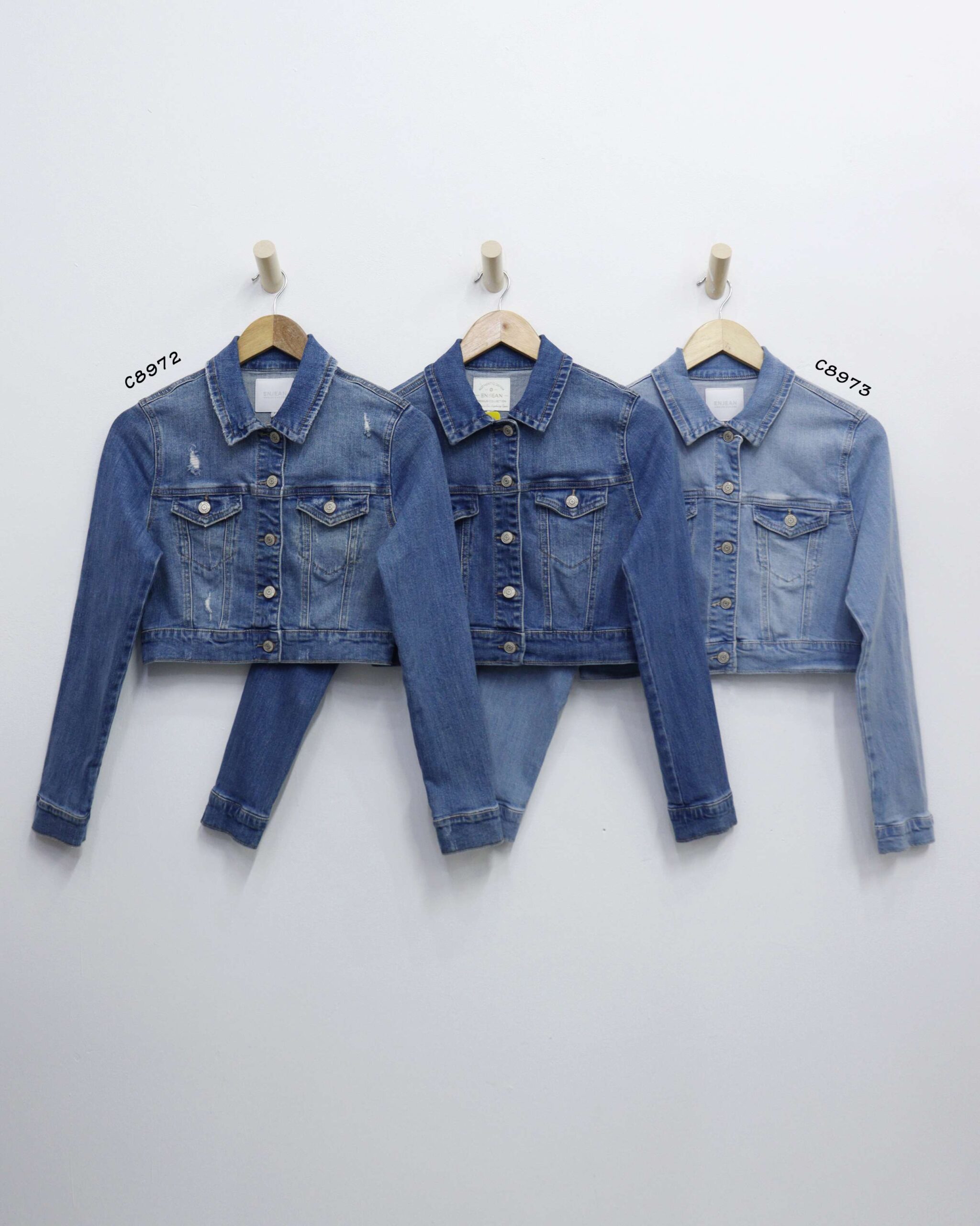 Áo khoác jean croptop EN JEAN rách kiểu