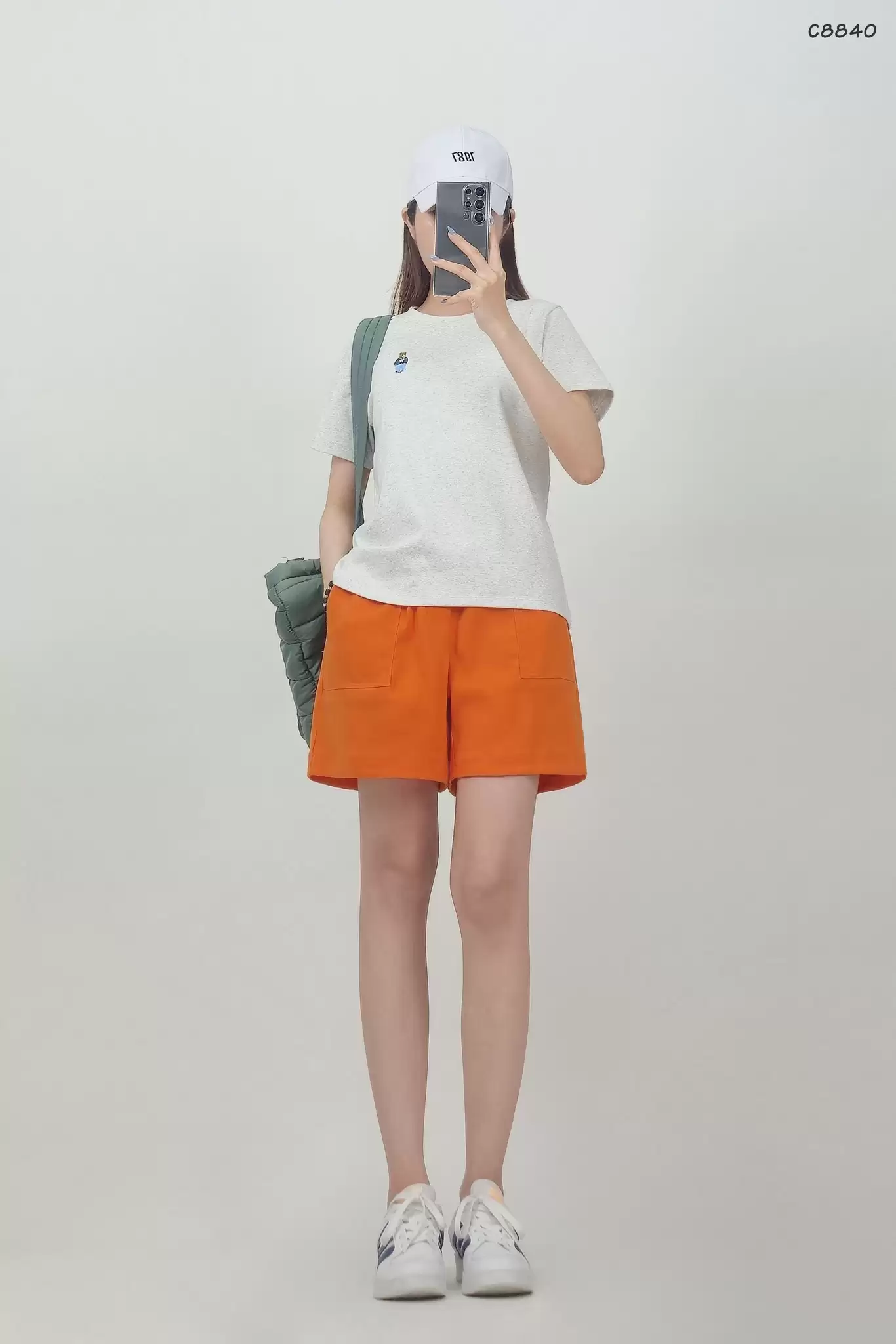Quần short Uniqlo lưng thun 2 túi trước