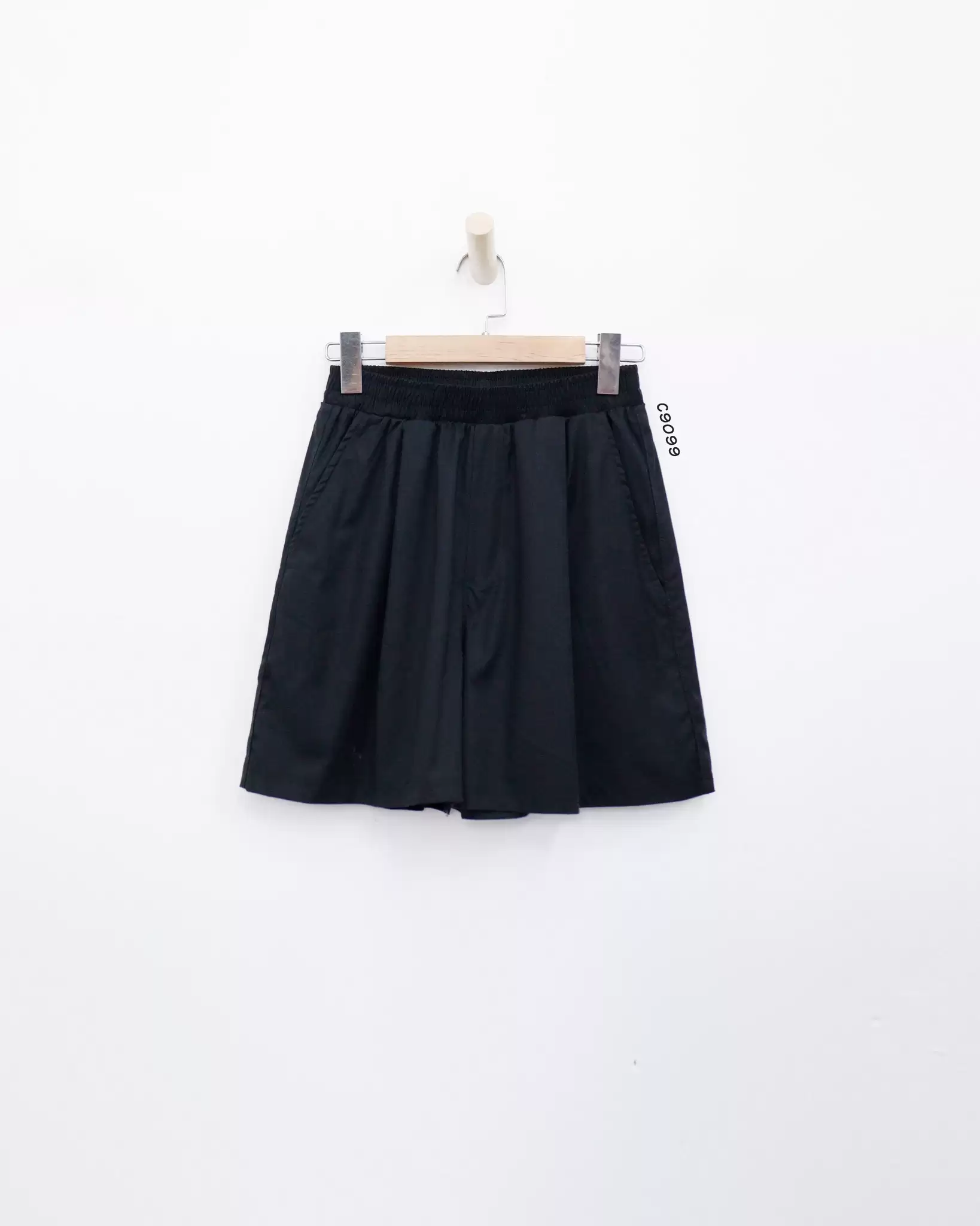 Quần short Uniqlo lưng thun 2 túi hông