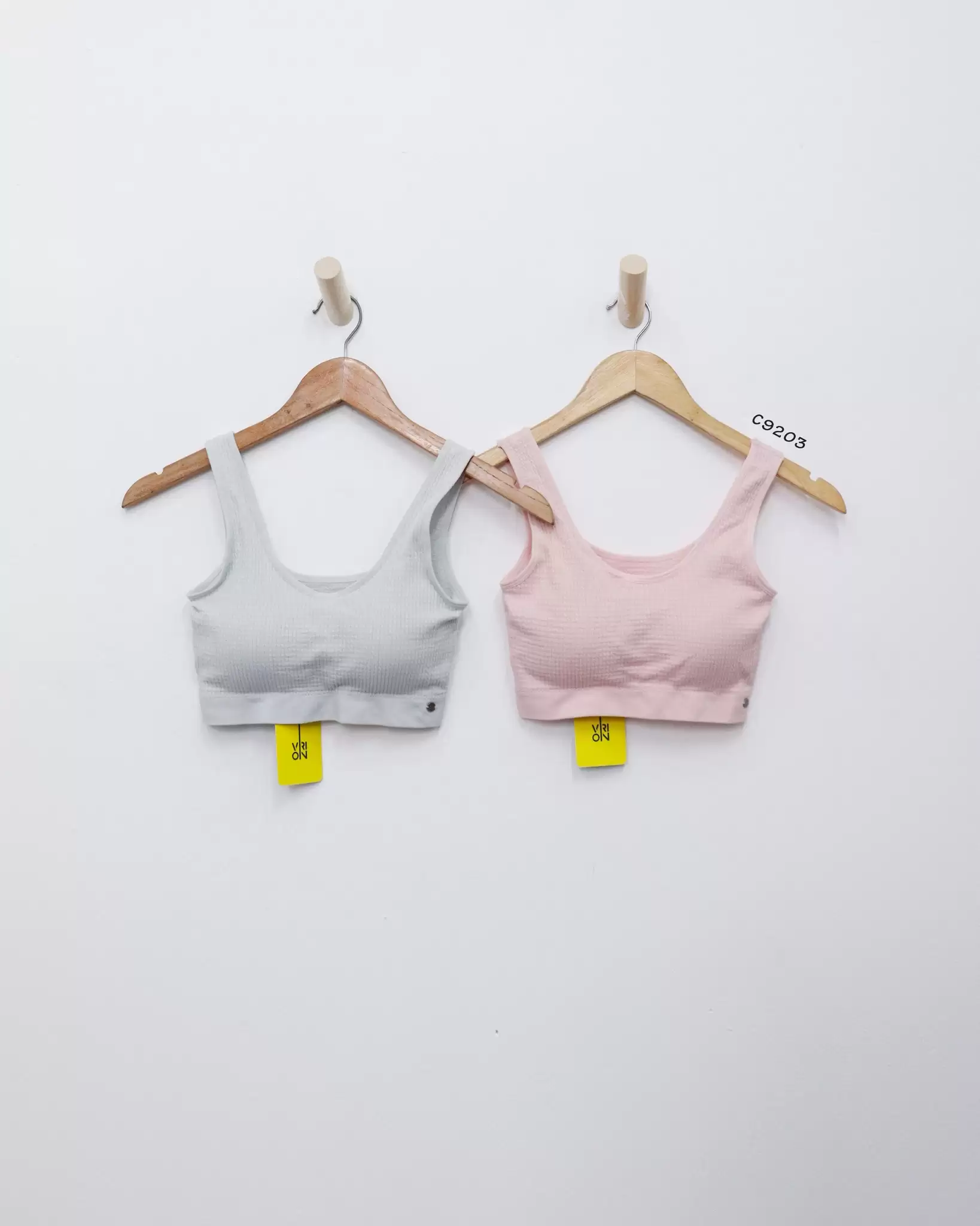 Áo bra Lucky Brand đính logo