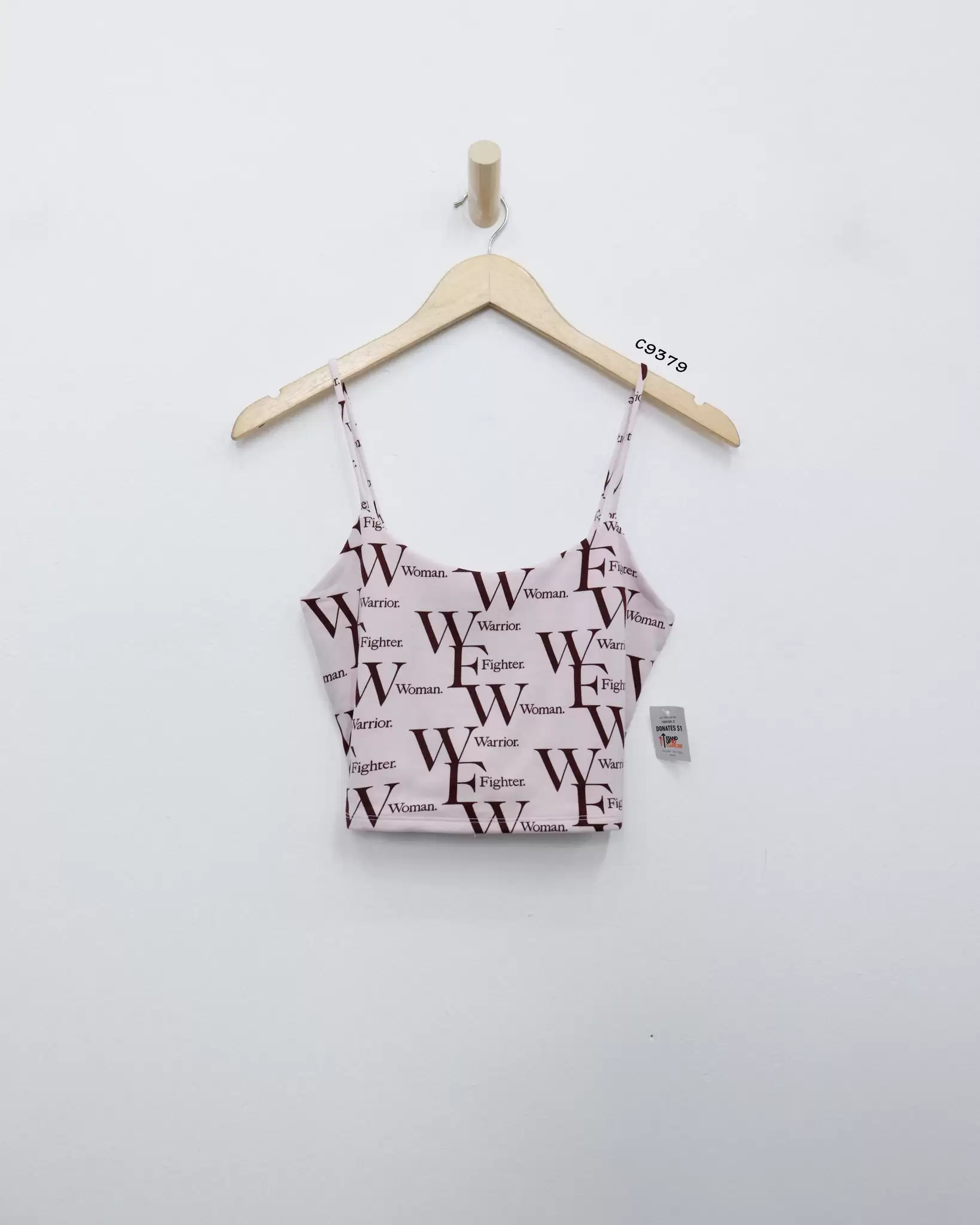 Áo 2 dây croptop F21 in chữ trước