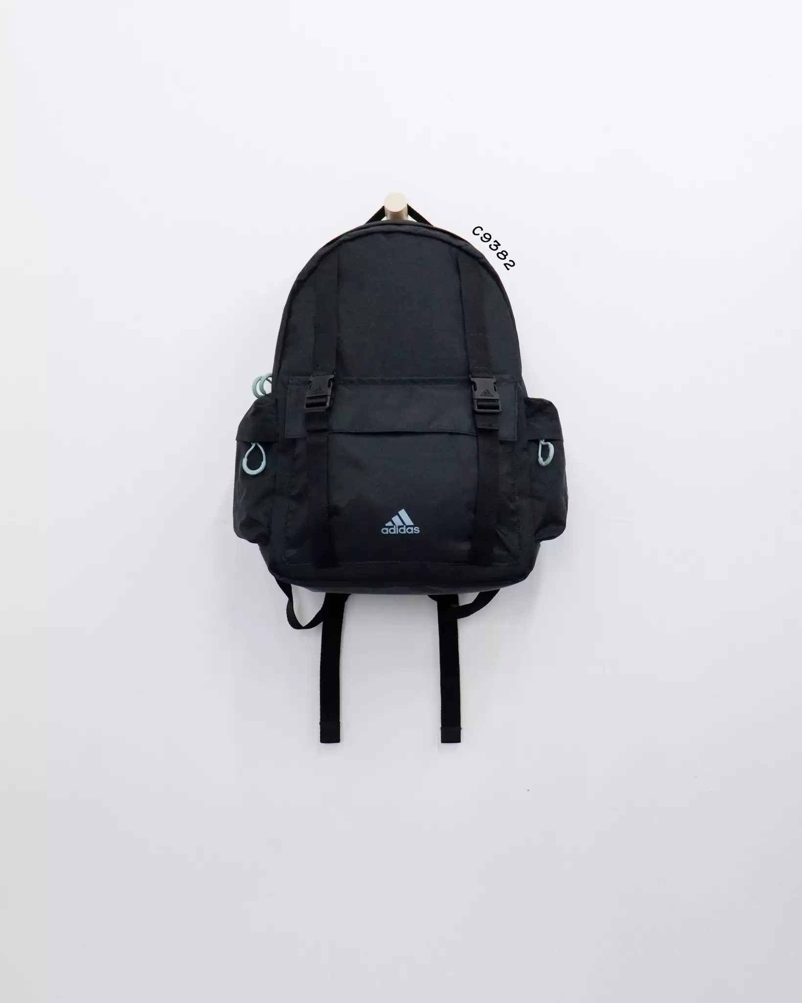Ba lô Aididas khóa bấm trước in logo xanh