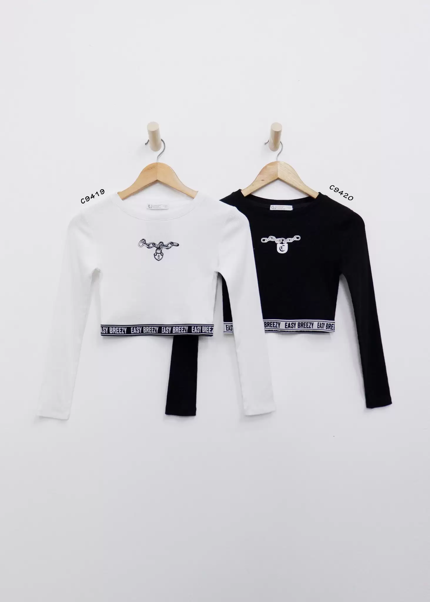 Áo thun croptop GJ tay dài in hình khóa tim