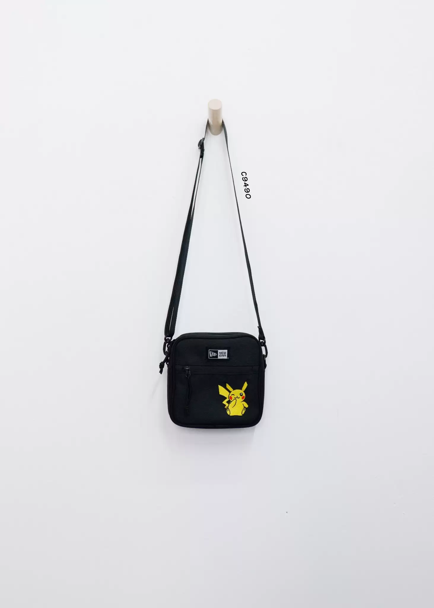 Túi đeo chéo New Era thêu Pokemon