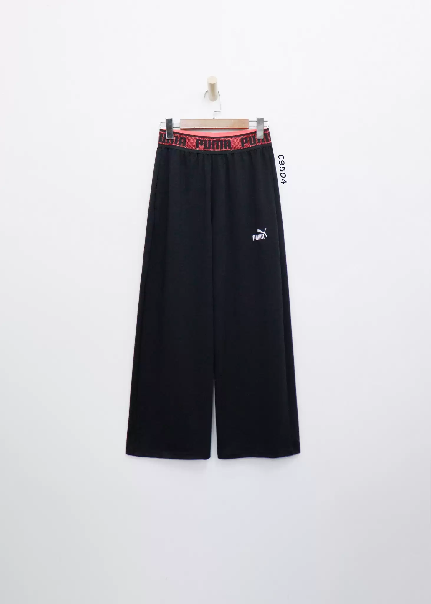 Quần thun Puma lưng thun 2 túi xéo thêu puma