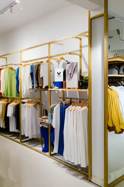 Outlet thời trang TPHCM: Mua sắm tiết kiệm và chất lượng