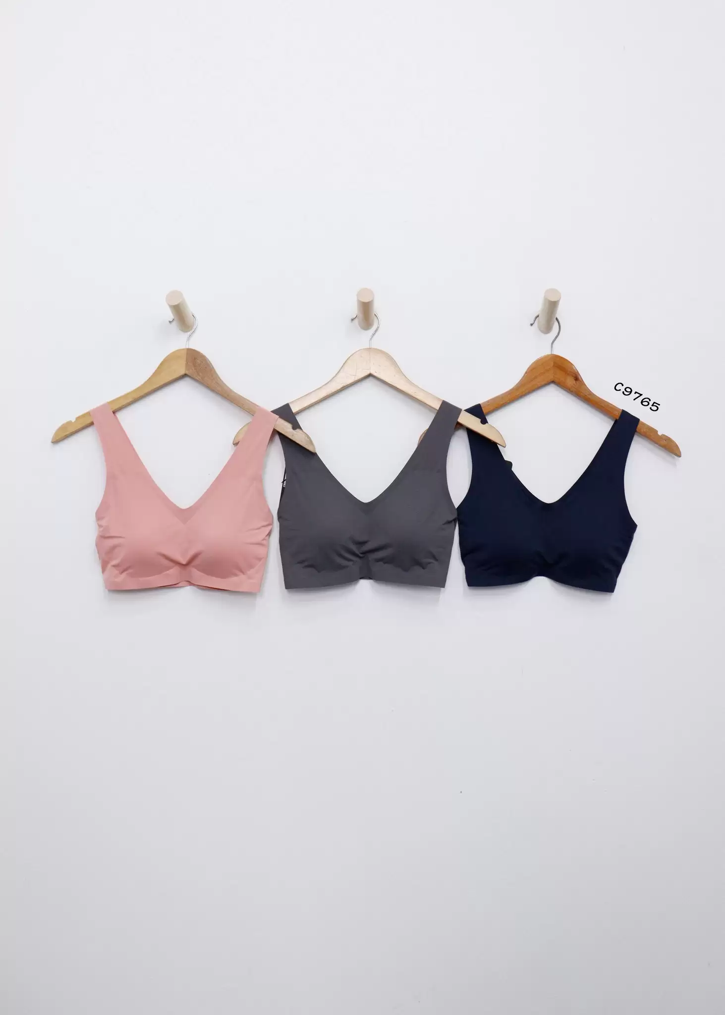 Áo bra xuất dây bản nhỏ