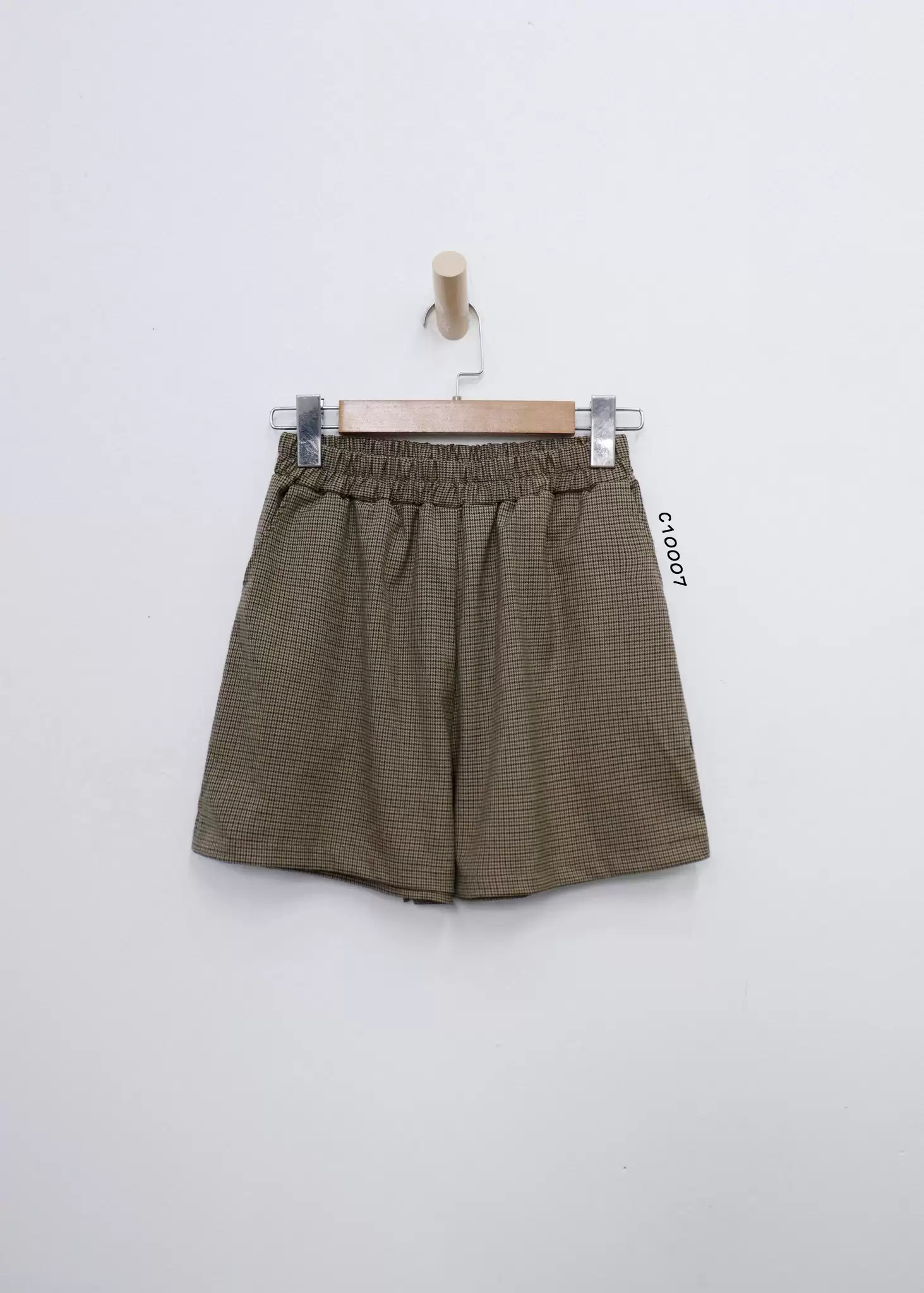 Quần short thun MNG 2 túi xéo phối viền