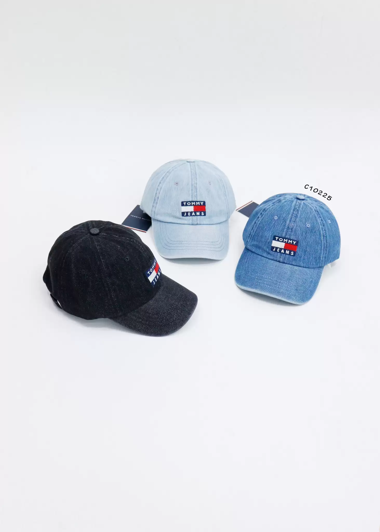 Nón Jean Tommy thêu chữ Tomy cài sau