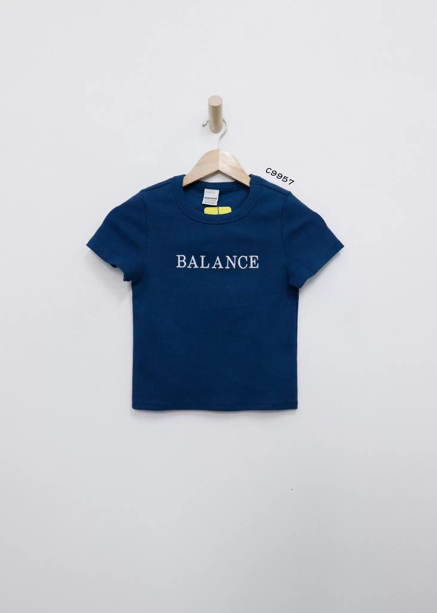 9957 2