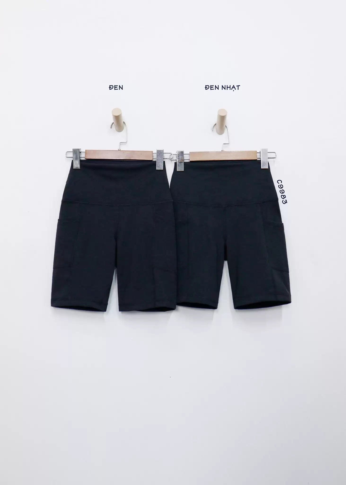 Quần tập short 90° 2 túi hông in logo sau