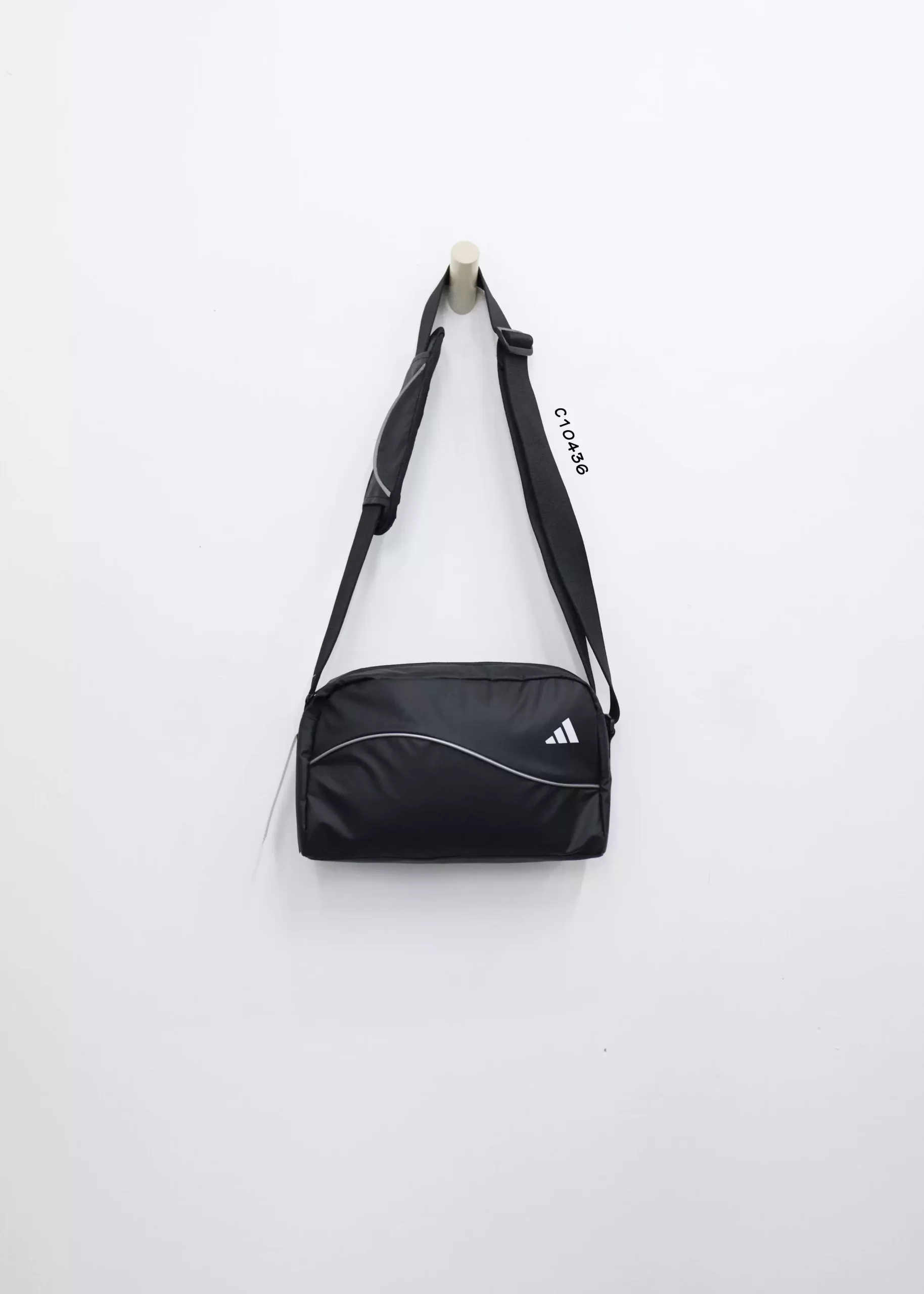 Túi đeo chéo Adidas phối viền kiểu in logo