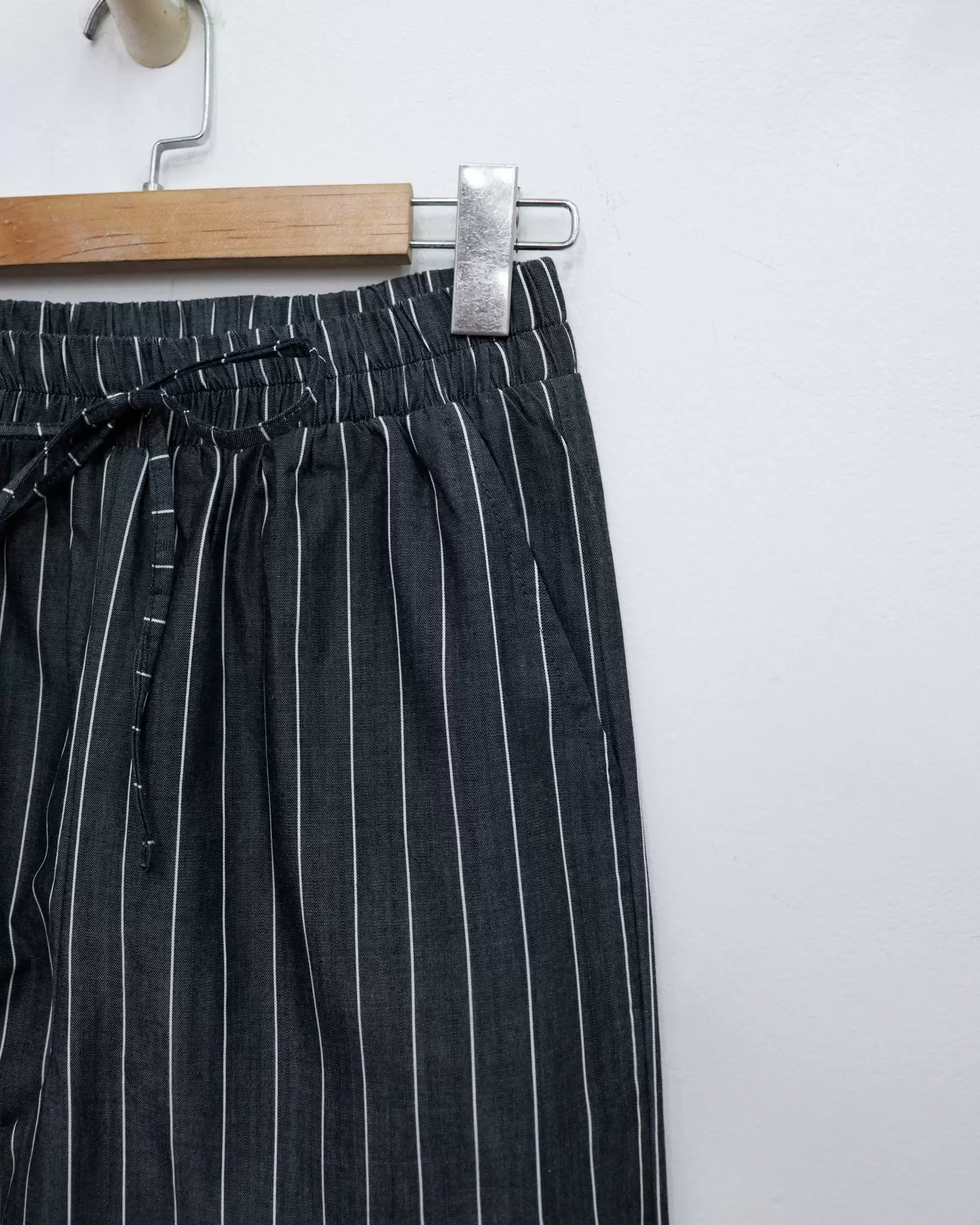 Quần MNG lưng thun cột dây ống đứng sọc 2 túi 2 2 14