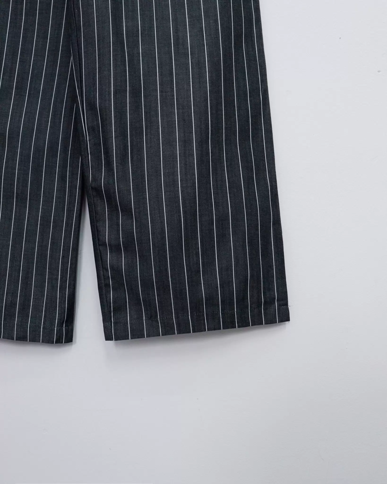 Quần MNG lưng thun cột dây ống đứng sọc 2 túi 3 3 15