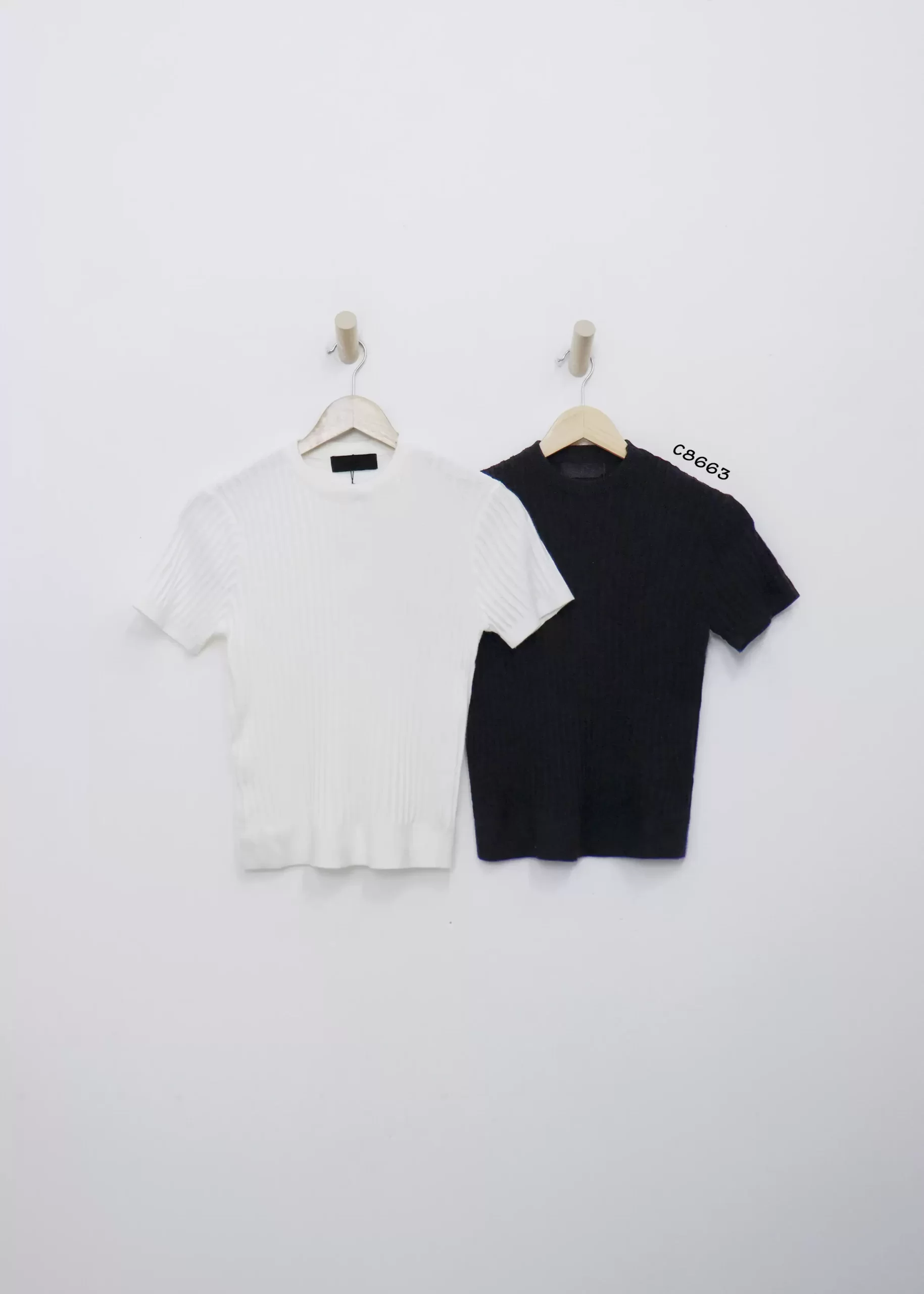 Áo len ZARA, cổ tròn, tay ngắn,phối kiểu