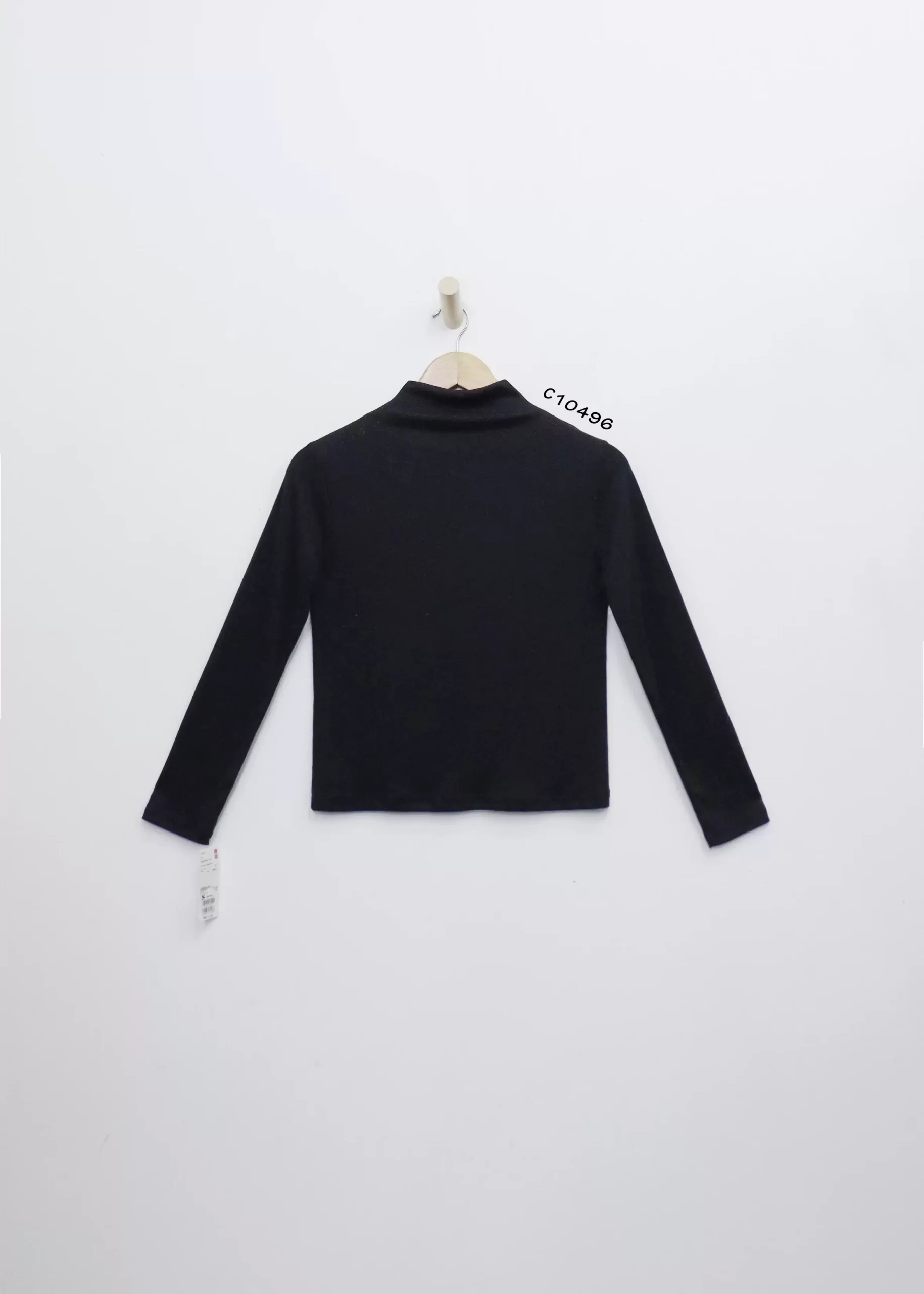 Áo thun cổ lọ UNIQLO, tay dài phối sọc 18 10496 1 scaled