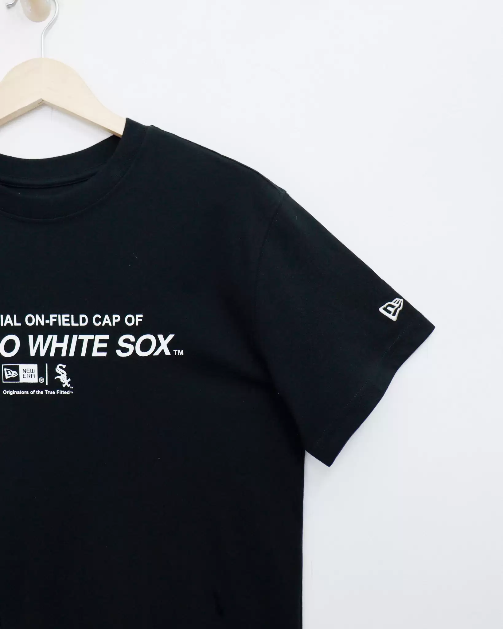 Áo thun NEW-ERA, cổ tròn tay ngắn, in CHICAGO 3 3 44