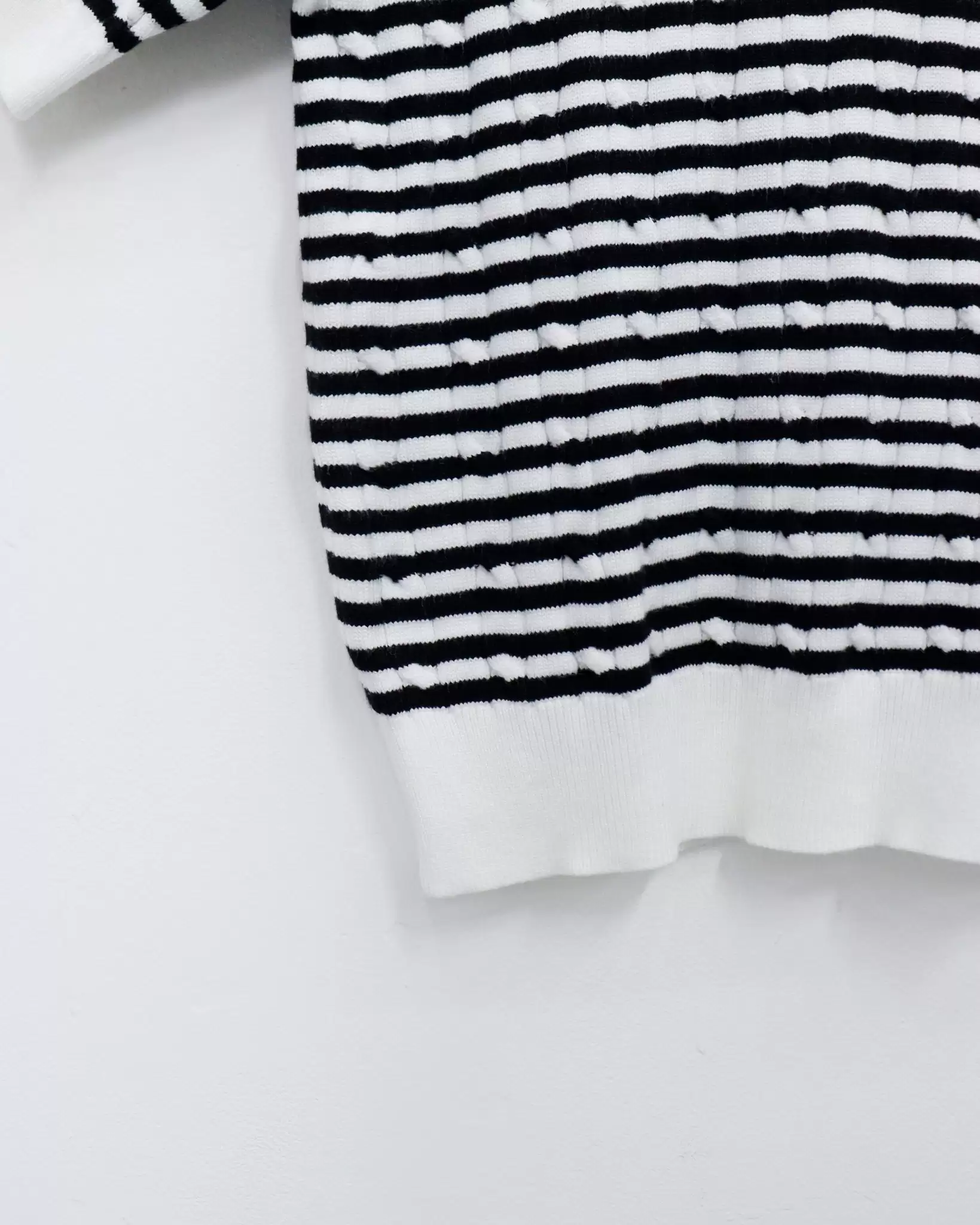 Áo len Lacoste cổ bẻ, phối màu, thêu logo trước, sọc 3 3 47