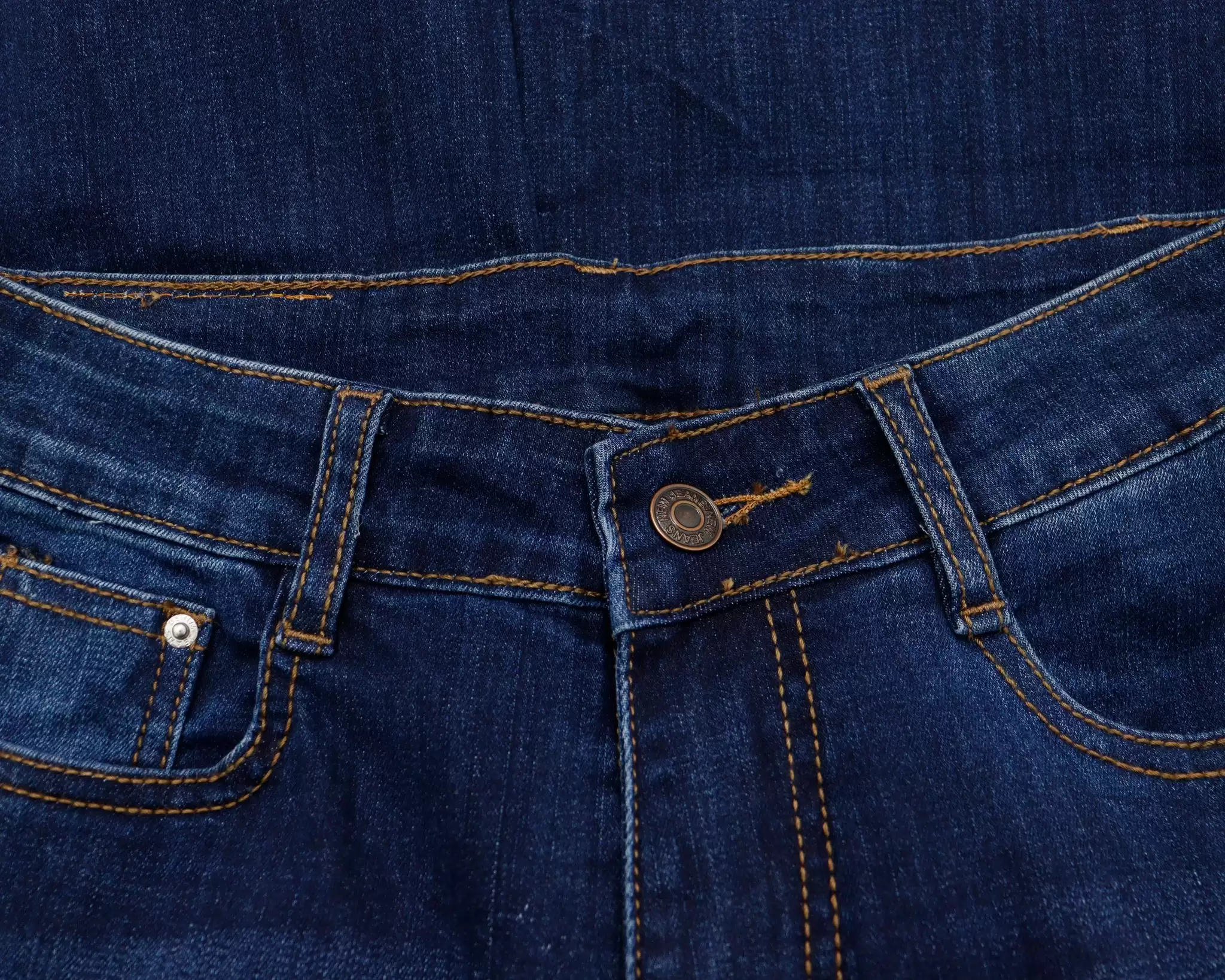 Quần jean Who.Au ống rộng thêu gấu sau wash 3 6 2