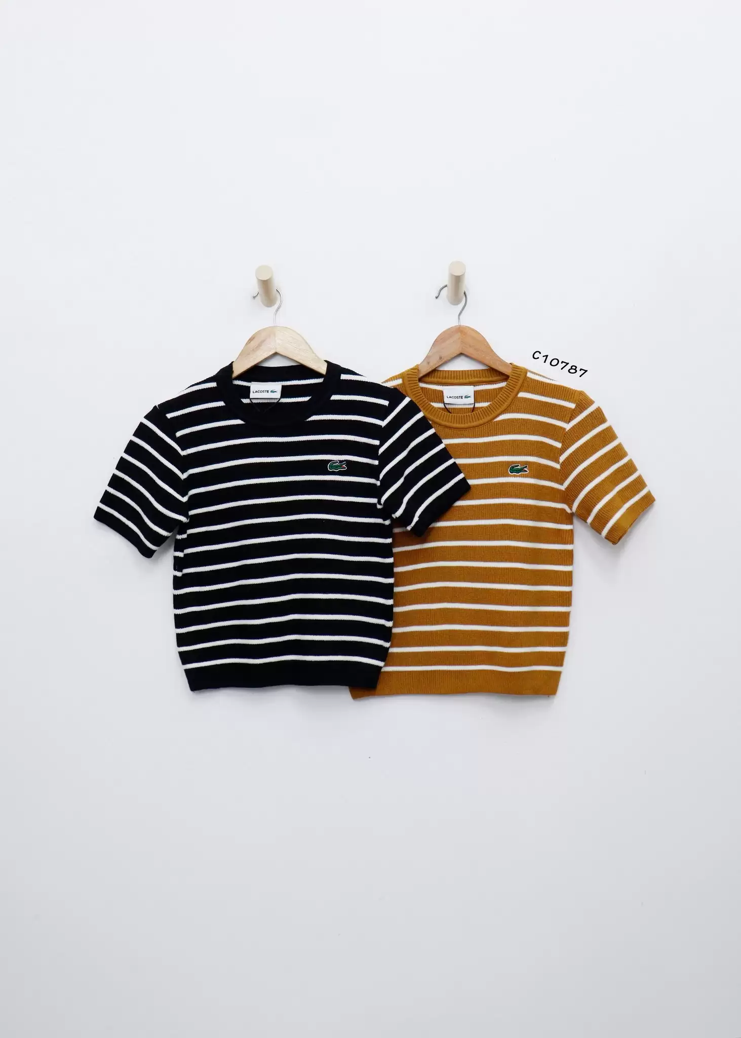 Áo len Lacoste cổ tròn, tay lỡ, sọc trắng, thêu cá sấu 9 1 5