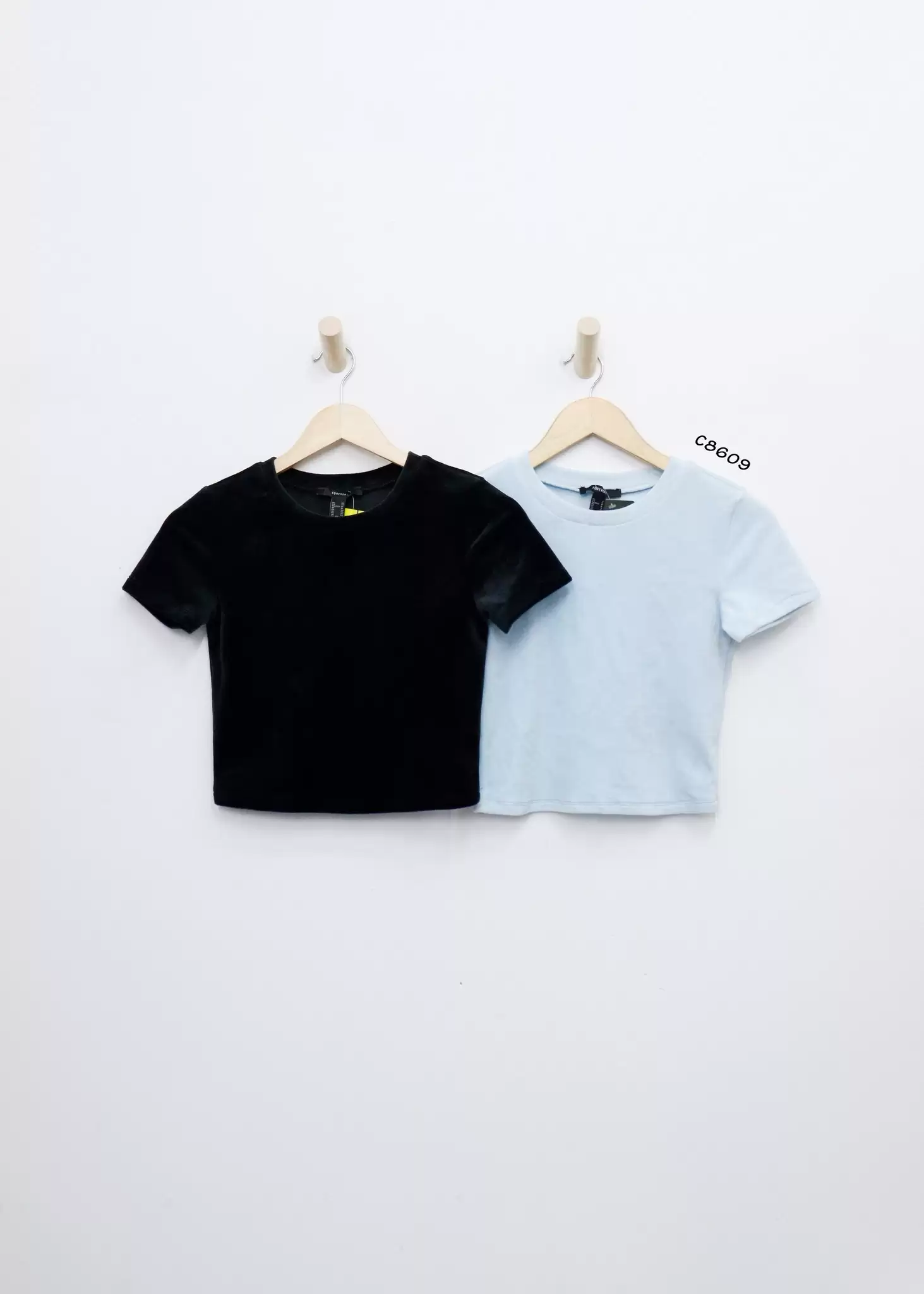 Áo nhung F21 cổ tròn, tay ngắn, trơn