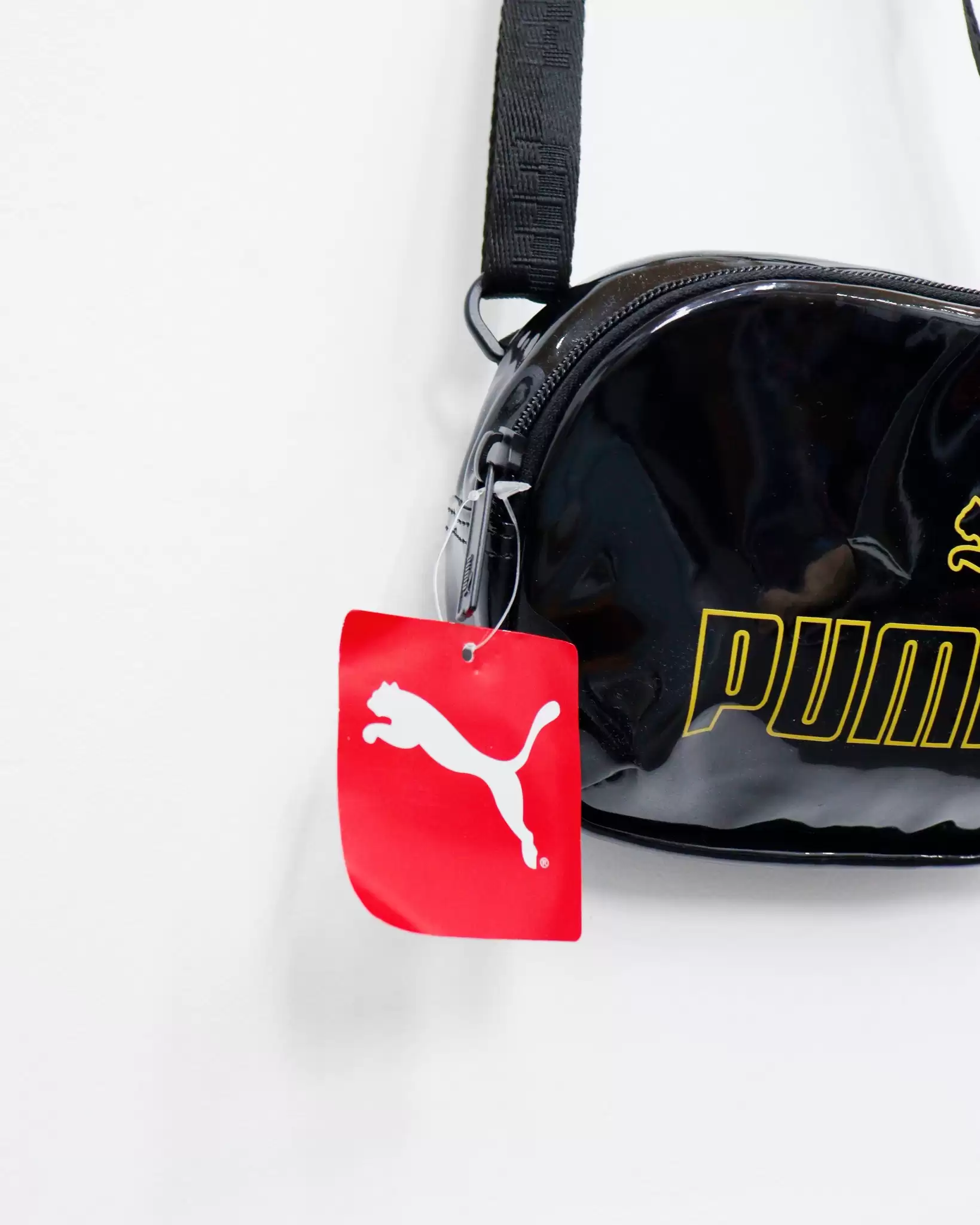 Túi đeo chéo Puma in chữ Puma vàng 3 3 56